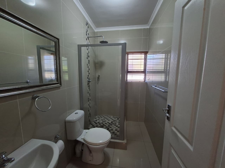 To Let 3 Bedroom Property for Rent in Jakarandas Western Cape